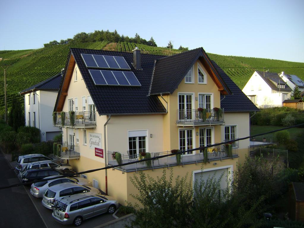 Wein- Und Gaestehaus Genetsch ลีเซอร์ ภายนอก รูปภาพ