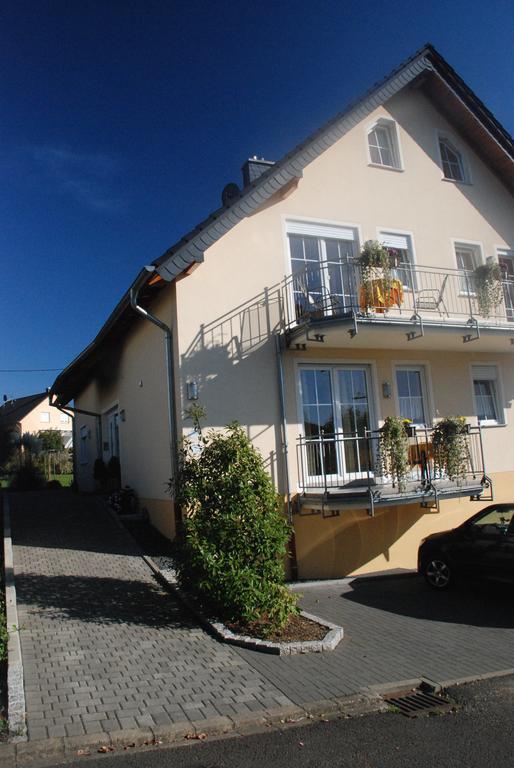 Wein- Und Gaestehaus Genetsch ลีเซอร์ ภายนอก รูปภาพ