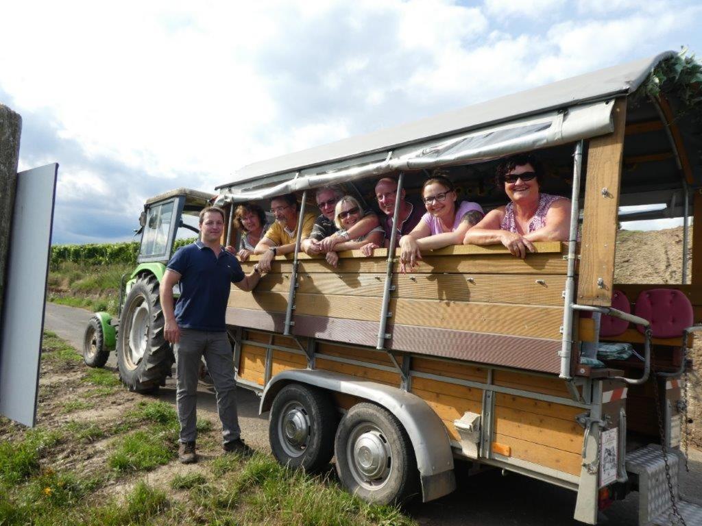 Wein- Und Gaestehaus Genetsch ลีเซอร์ ภายนอก รูปภาพ